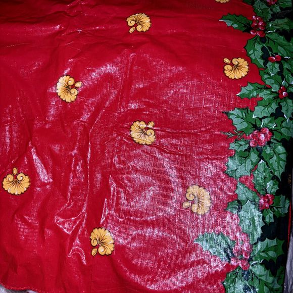 Trim A Home Christmas Vinyl Tablecloth 52" X 102" Flannel Back Holly Poinsettia - Picture 8 of 12